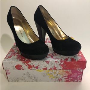 $55 CHINESE LAUNDRY WOMEN BLACK SUEDE HEEL SHOE